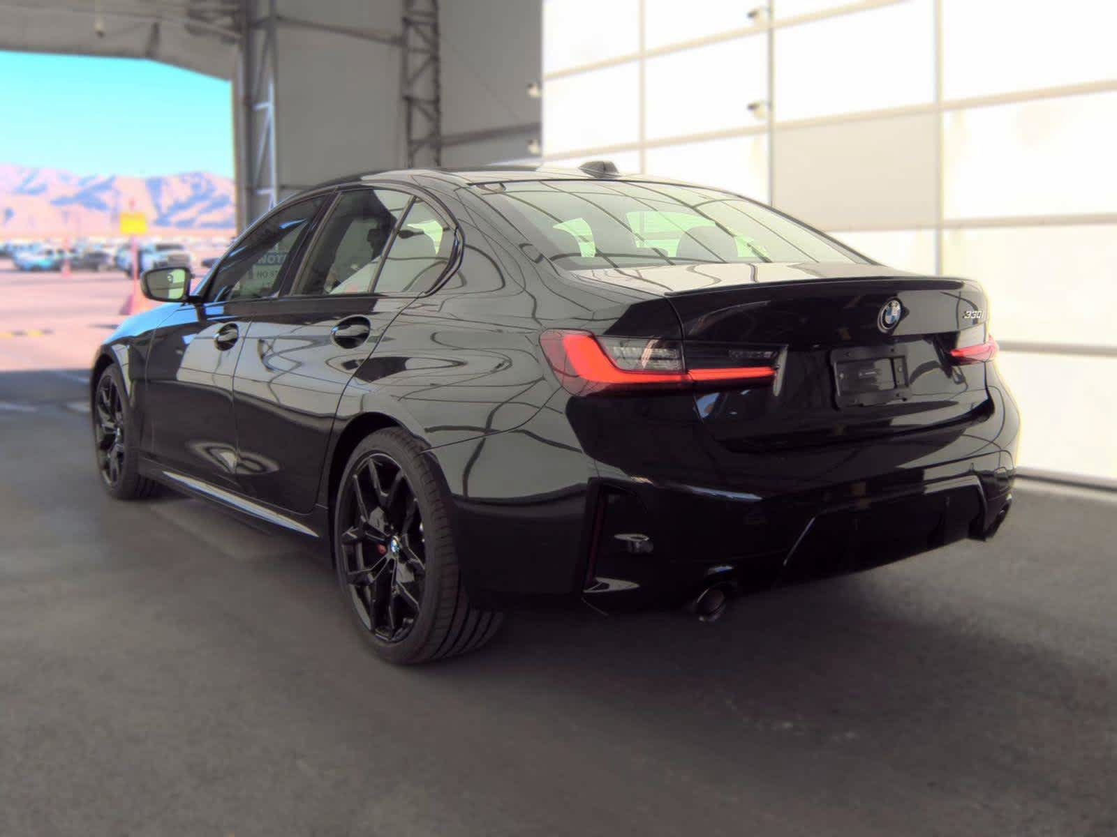Used 2025 BMW 330i Sedan w/ M Sport Package RWD image 3