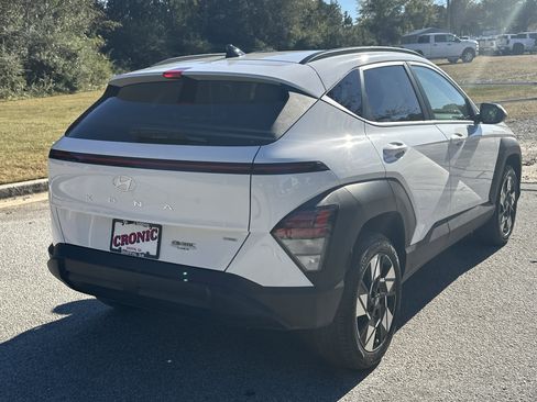 Used 2025 Hyundai Kona SEL image 5