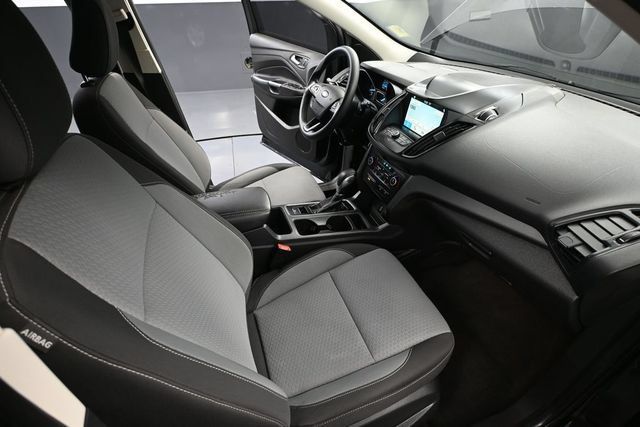 Used 2019 Ford Escape SE FWD image 37