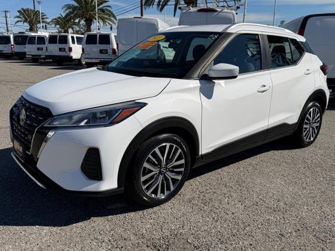 Used 2022 Nissan Kicks SV image 12
