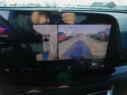 New 2026 Chevrolet Traverse RS w/ LPO, Illumination Package FWD image 18