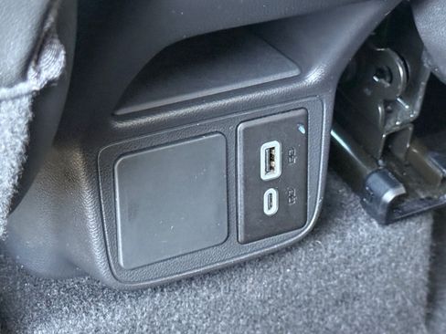 Used 2025 Buick Encore GX Preferred FWD image 25