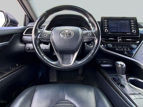 Used 2024 Toyota Camry SE w/ Cold Weather Package FWD image 6