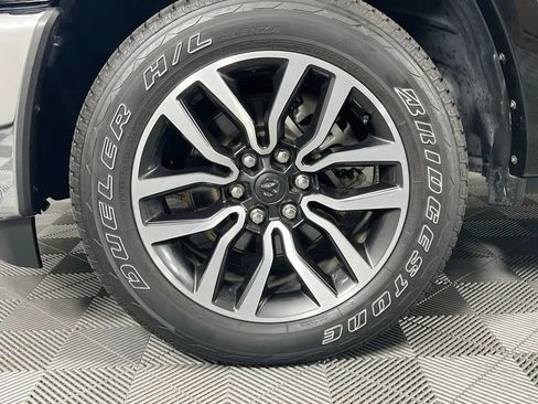 Used 2025 RAM 1500 Limited AWD/4WD image 32