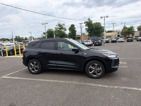 Used 2024 Ford Escape ST-Line Select w/ Tech Pack #1 AWD/4WD image 2