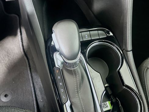 Used 2025 Buick Encore GX Preferred FWD image 25