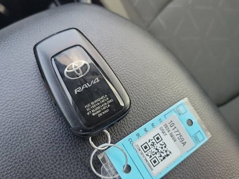 Used 2024 Toyota RAV4 XLE w/ Convenience Package FWD image 25