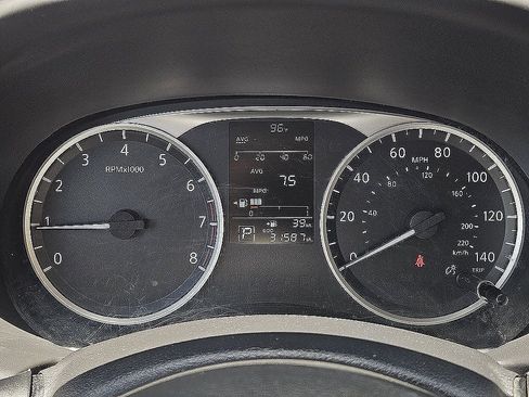 Used 2024 Nissan Kicks S FWD image 11