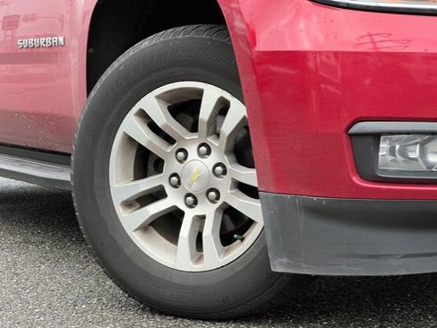 Used 2015 Chevrolet Suburban LT w/ Luxury Package image 2