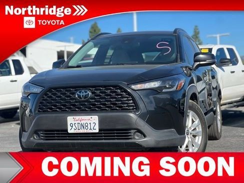 Used 2022 Toyota Corolla Cross LE image 2