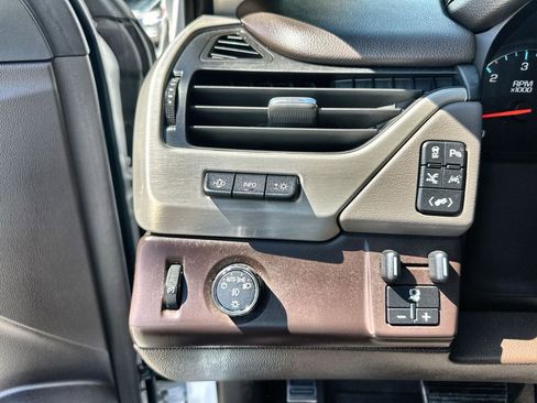 Used 2018 GMC Yukon XL Denali w/ Denali Ultimate Package image 18