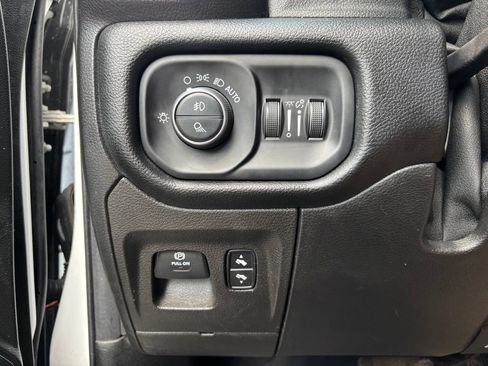 Used 2019 RAM 1500 Big Horn AWD/4WD image 43
