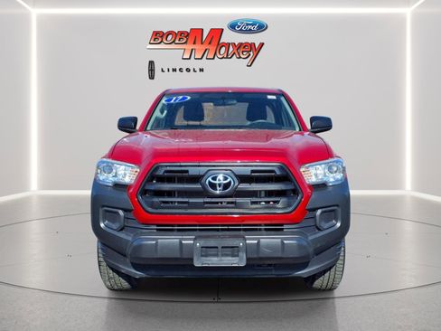 Used 2017 Toyota Tacoma SR image 2