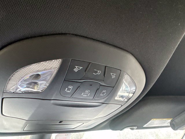 Used 2025 Chrysler Pacifica Select FWD image 22