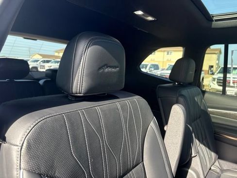 Used 2026 Buick Enclave Avenir w/ Super Cruise Package AWD/4WD image 42