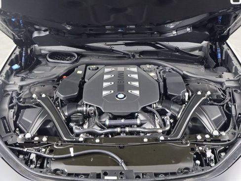 New 2026 BMW 760i xDrive w/ Executive Package image 9