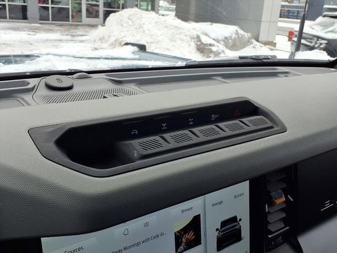 Used 2022 Ford Bronco Badlands image 12