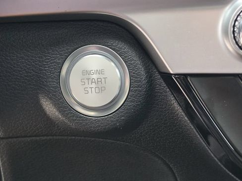 Certified 2025 Kia Telluride S FWD image 30