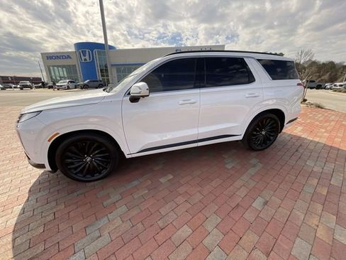 Used 2024 Hyundai Palisade Calligraphy image 30