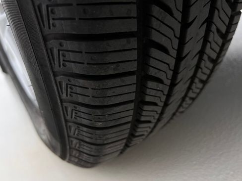 Used 2021 Toyota RAV4 XLE image 35