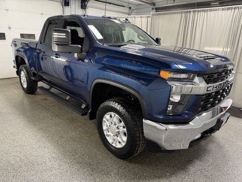 Used 2022 Chevrolet Silverado 2500 LT w/ Convenience Package AWD/4WD image 3
