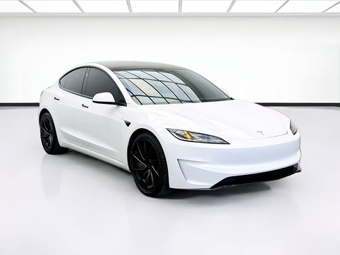 Used 2025 Tesla Model 3 Performance AWD/4WD image 3