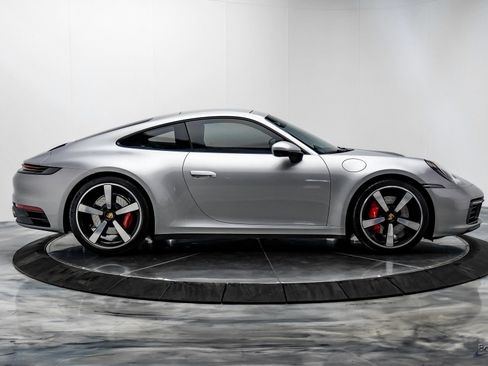 Used 2024 Porsche 911 Carrera S w/ Premium Package image 16