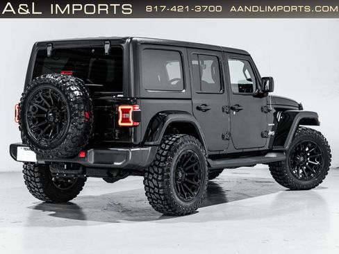Used 2023 Jeep Wrangler Unlimited Sahara w/ LED Lighting Group AWD/4WD image 38