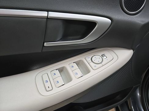 Used 2025 Hyundai Sonata SEL FWD image 13