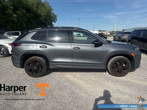 Used 2025 Volkswagen Tiguan SE R-Line AWD/4WD image 6