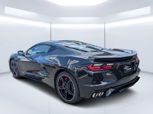 Used 2024 Chevrolet Corvette Stingray Coupe w/ 1LT RWD image 5