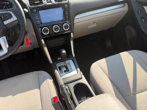 Used 2018 Subaru Forester 2.5i Premium AWD/4WD image 16