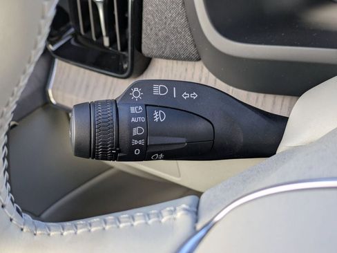 New 2026 Volvo XC90 B6 Ultra w/ Protection Package Premier image 38