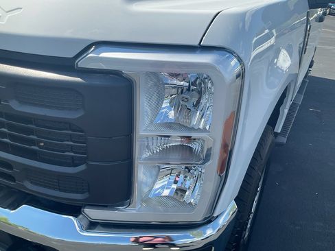 New 2026 Ford F250 XL AWD/4WD image 9