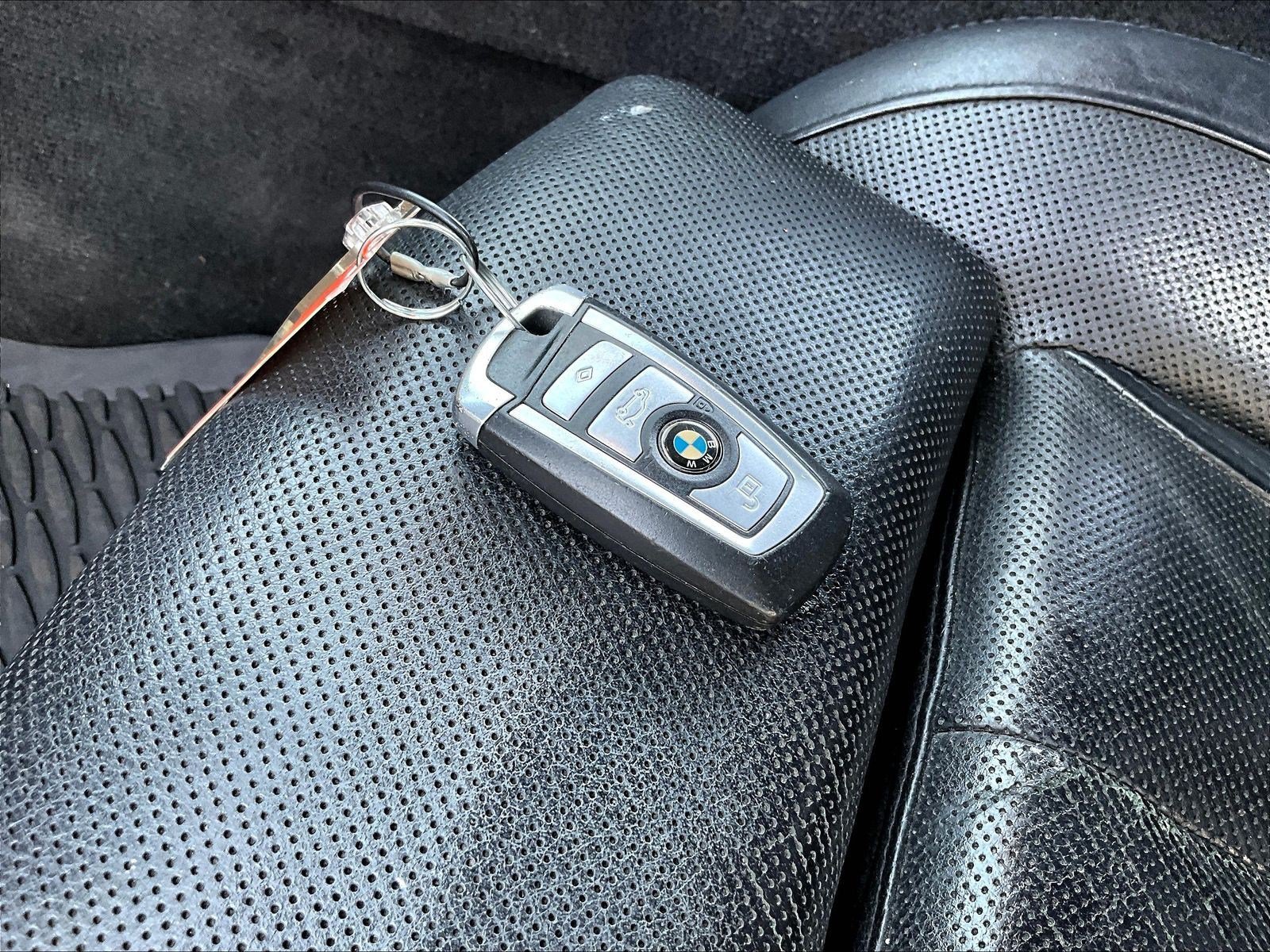 Used 2012 BMW 650i Convertible RWD image 32