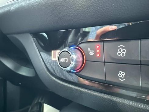 Used 2022 Buick Enclave Essence w/ LPO, Floor Liner Package image 70