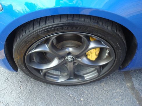 Used 2019 Alfa Romeo Giulia Ti image 15