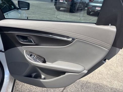 Used 2014 Chevrolet Impala LTZ FWD image 35
