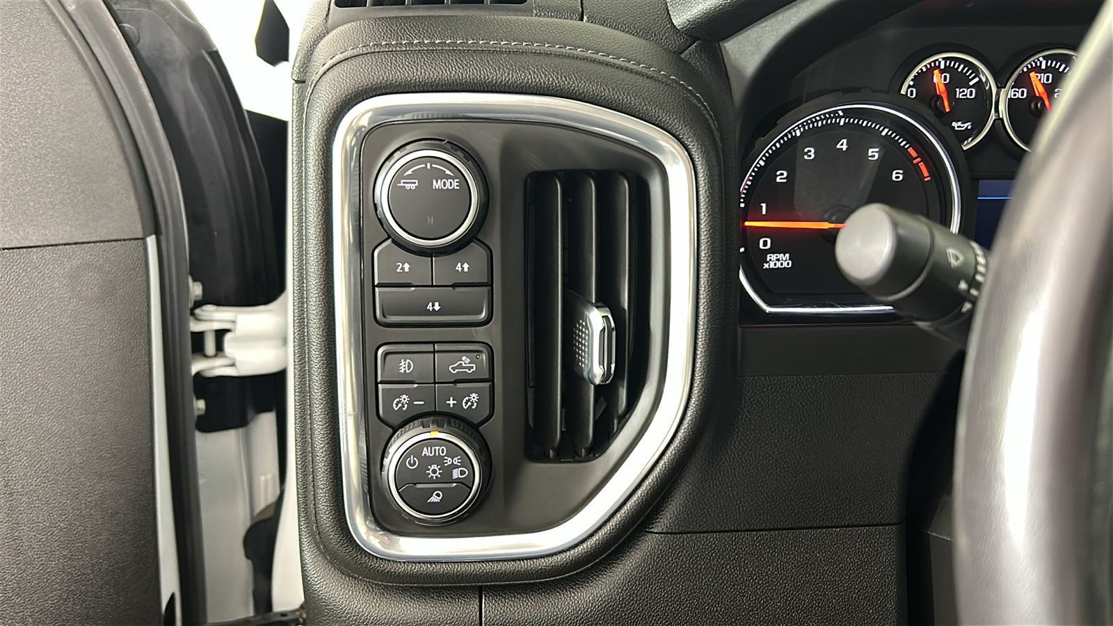 Used 2022 Chevrolet Silverado 2500 LT w/ Z71 Sport Edition AWD/4WD image 24