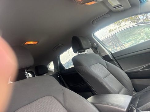 Used 2017 Hyundai Tucson SE AWD/4WD image 5