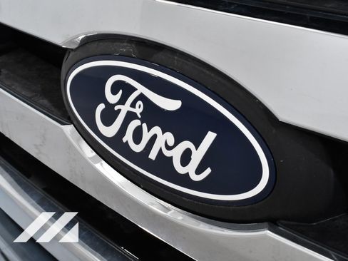 New 2026 Ford E-350 and Econoline 350 Super Duty w/ Power Equipment Group image 22