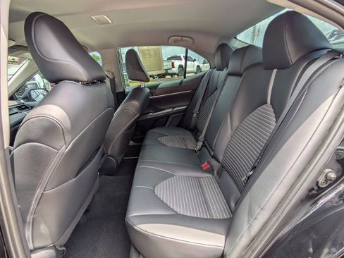 Used 2023 Toyota Camry SE FWD image 14