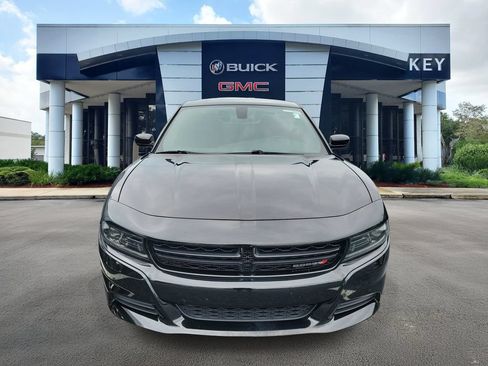 Used 2022 Dodge Charger SXT w/ Blacktop Package RWD image 2