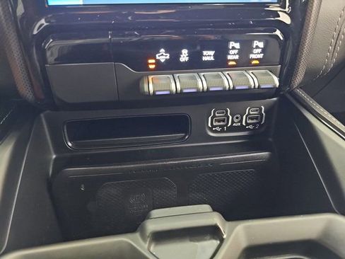 Used 2022 RAM 1500 Limited image 33