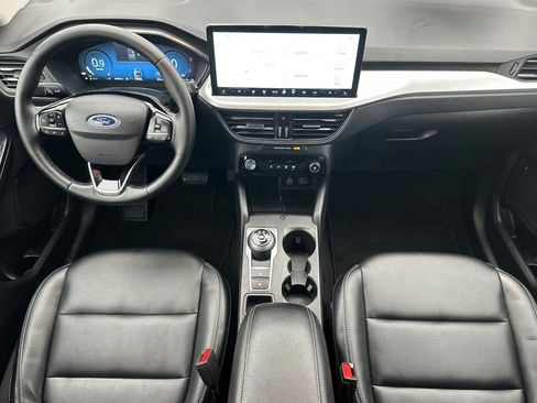 Certified 2025 Ford Escape Platinum image 3