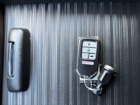 Used 2023 Honda Passport EX-L image 10