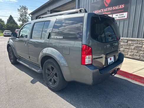 Used 2006 Nissan Pathfinder LE w/ (U01) LE Navigation Pkg AWD/4WD image 3