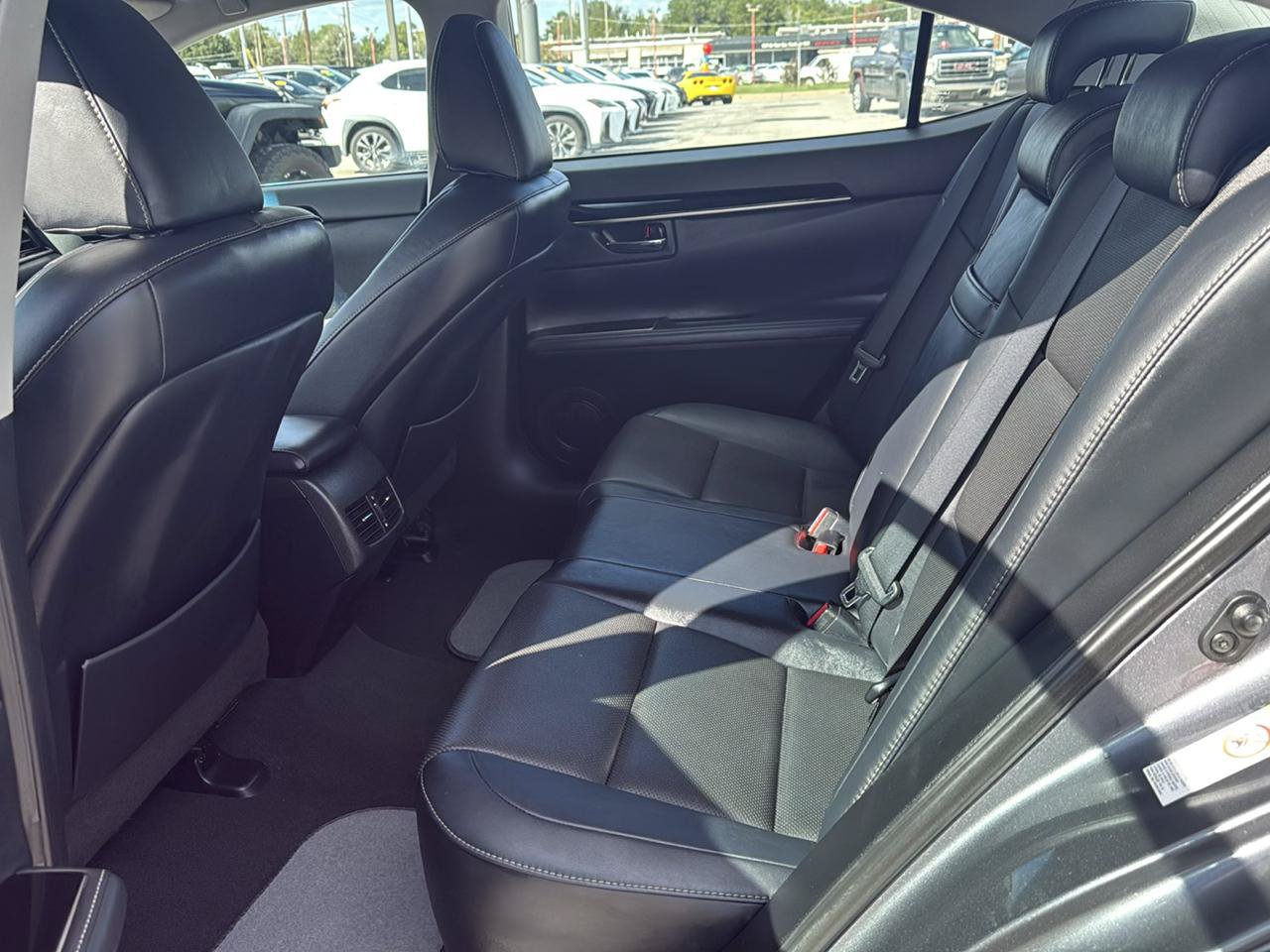 Used 2016 Lexus ES 350 w/ Accessory Package FWD image 14