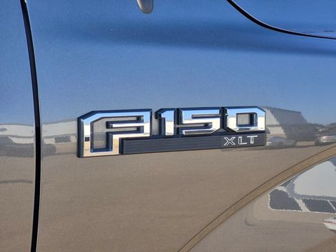 Used 2018 Ford F150 XLT w/ Equipment Group 302A Luxury AWD/4WD image 8