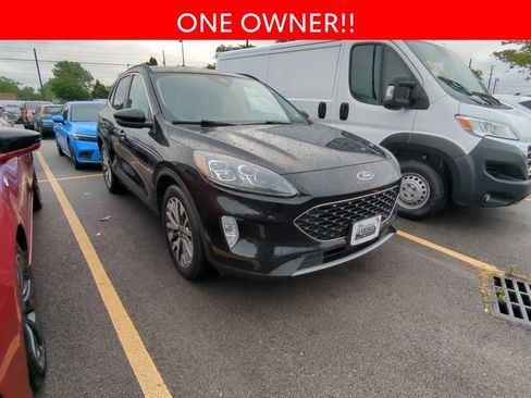 Used 2020 Ford Escape Titanium w/ Titanium Premium Package 2.0 AWD/4WD image 3